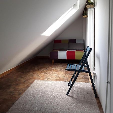 Stunning 1-Bed Apartment In Лондон Екстериор снимка